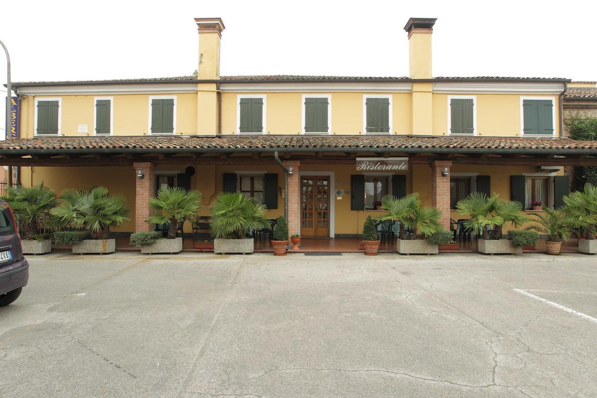 Ristorante Albergo Al Capitello Megliadino San Vitale 외부 사진