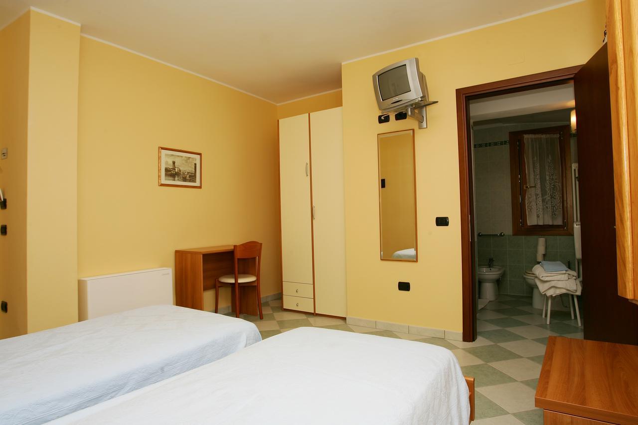Ristorante Albergo Al Capitello Megliadino San Vitale 외부 사진