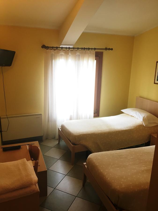 Ristorante Albergo Al Capitello Megliadino San Vitale 외부 사진